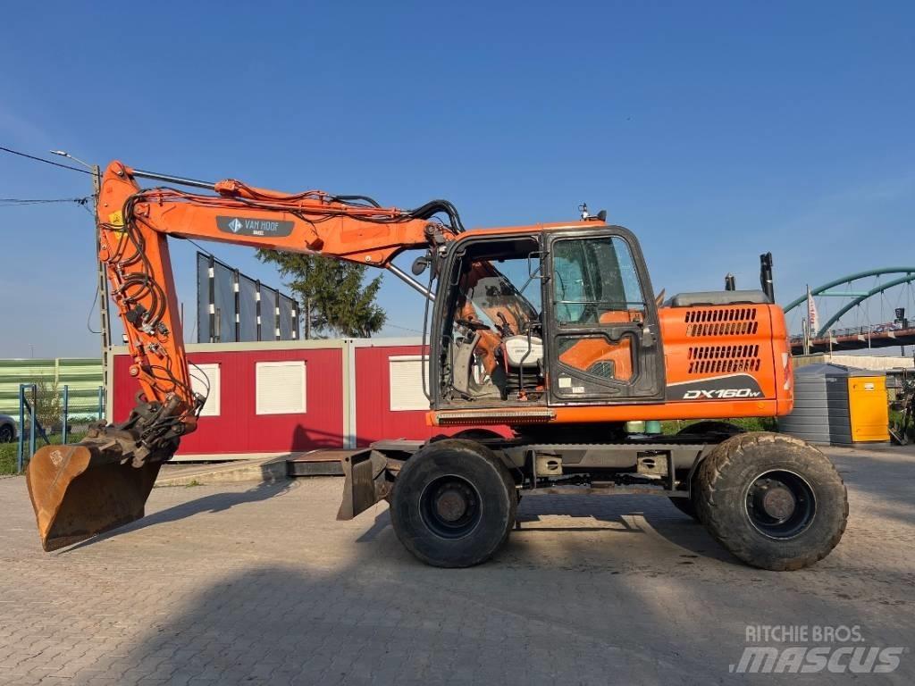 Doosan DX 160 W-3 حفارات بعجل
