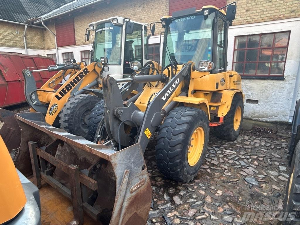 Volvo L 30 G لوادر بعجل