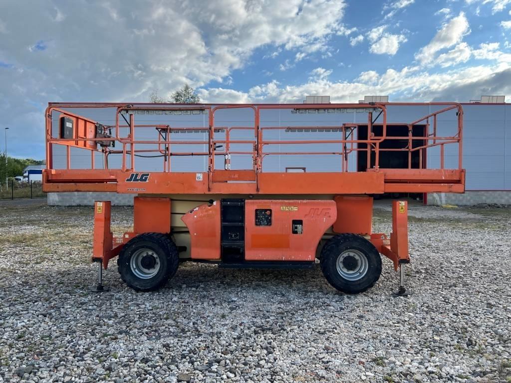 JLG 3394 RT رافعات مقصية الشكل