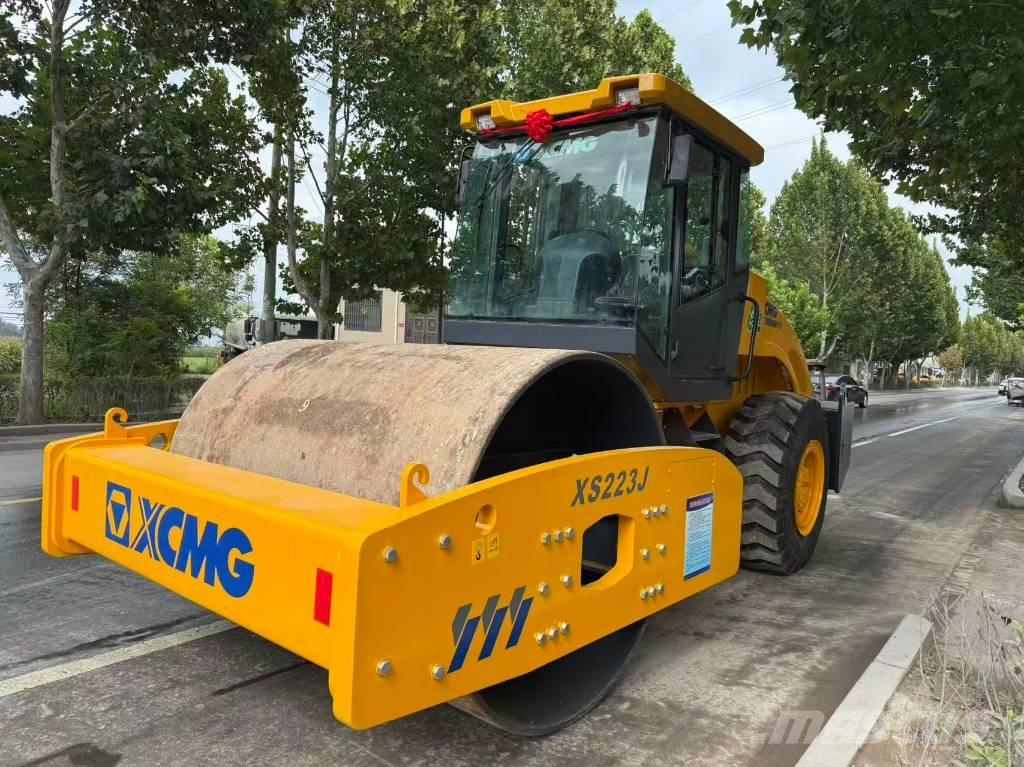 XCMG XS 223 J مداحل أحادية الأسطوانة