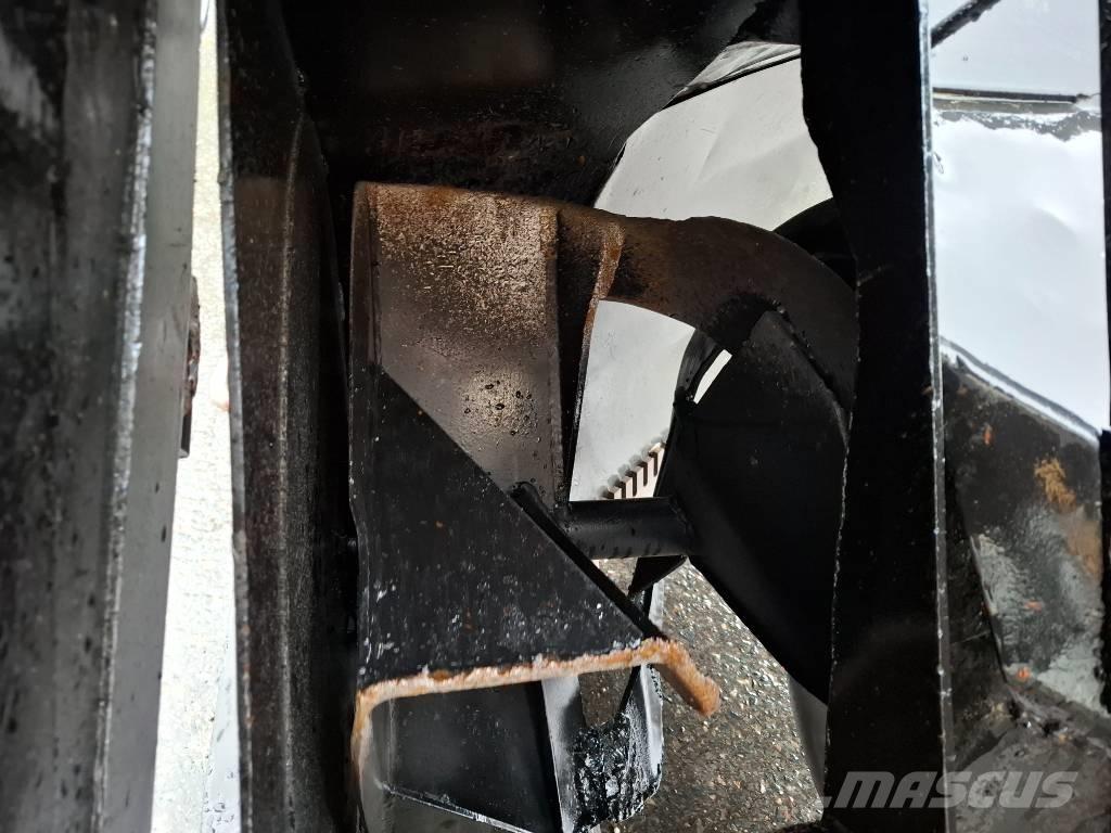 Leppä 260 قاذفات الجليد