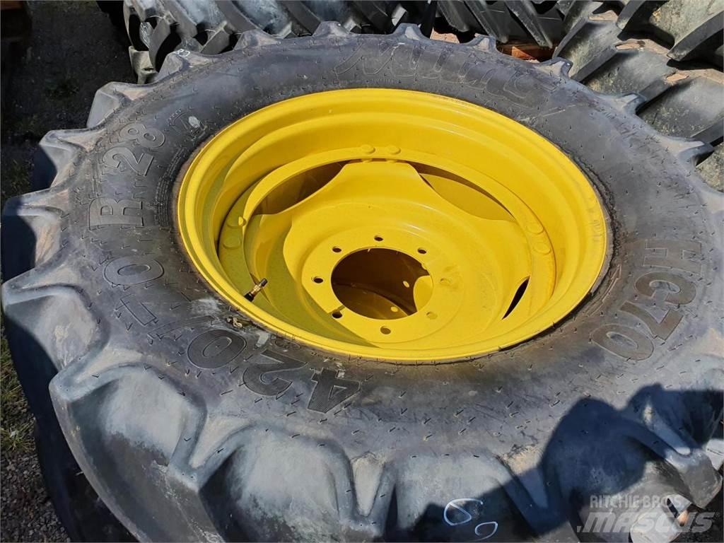 Mitas 420/70R28 x2 الإطارات والعجلات والحافات