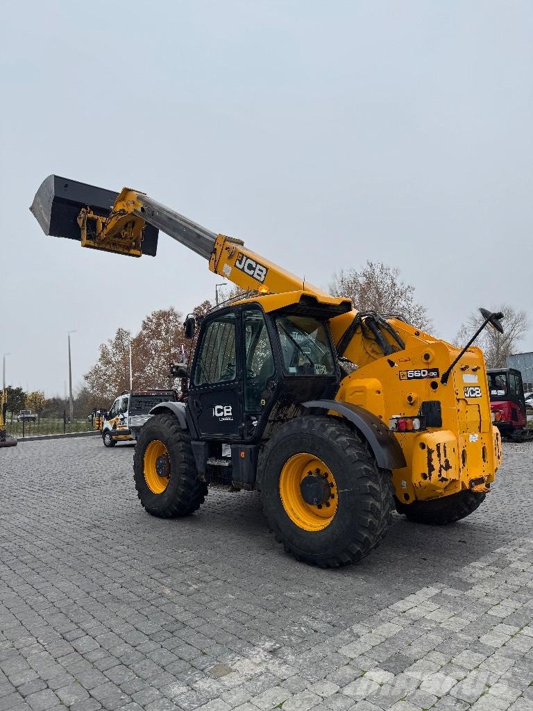 JCB 560-80 معدات مناولة لأغراض الزراعة