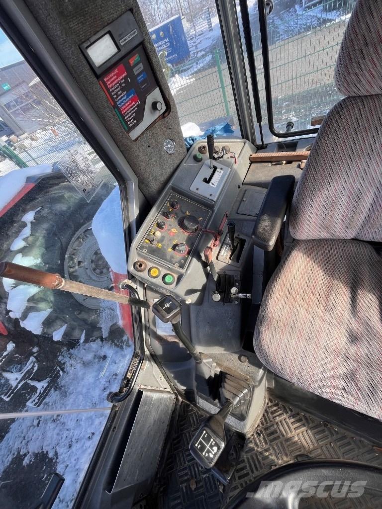 Massey Ferguson 3690 الجرارات