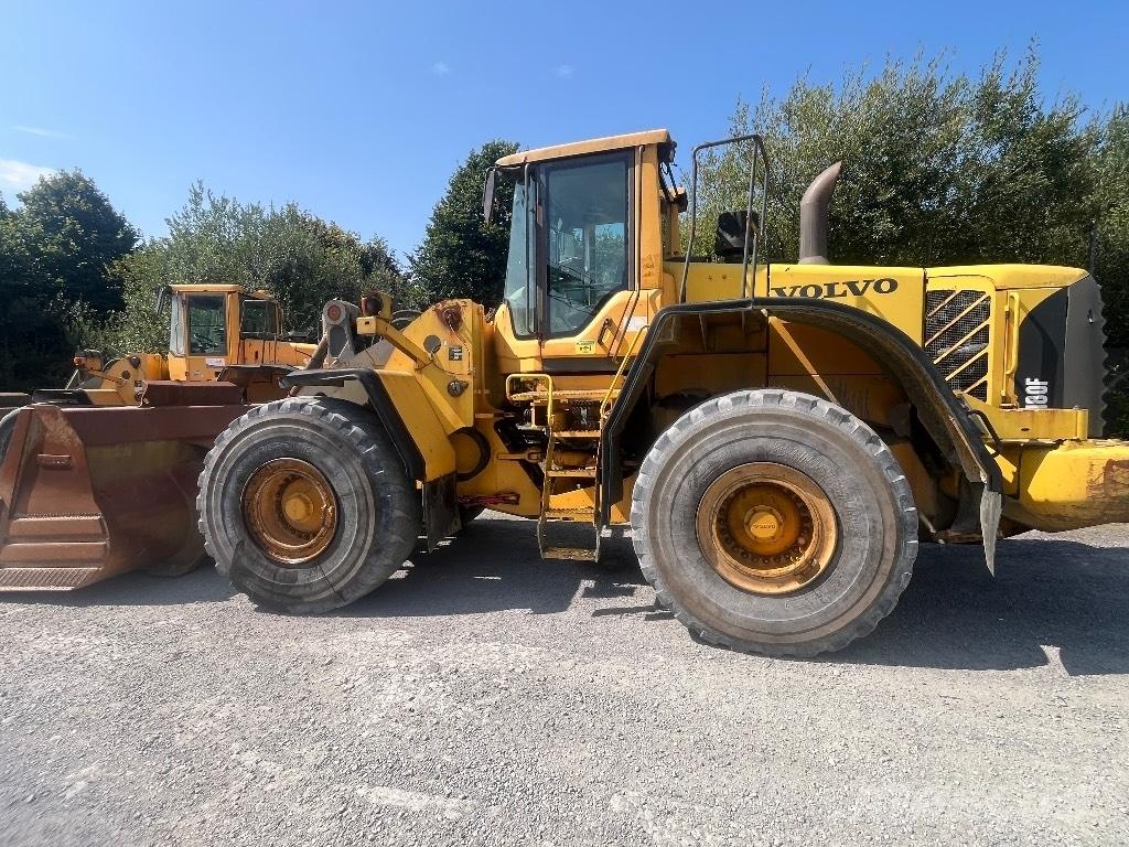 Volvo L180F لوادر بعجل