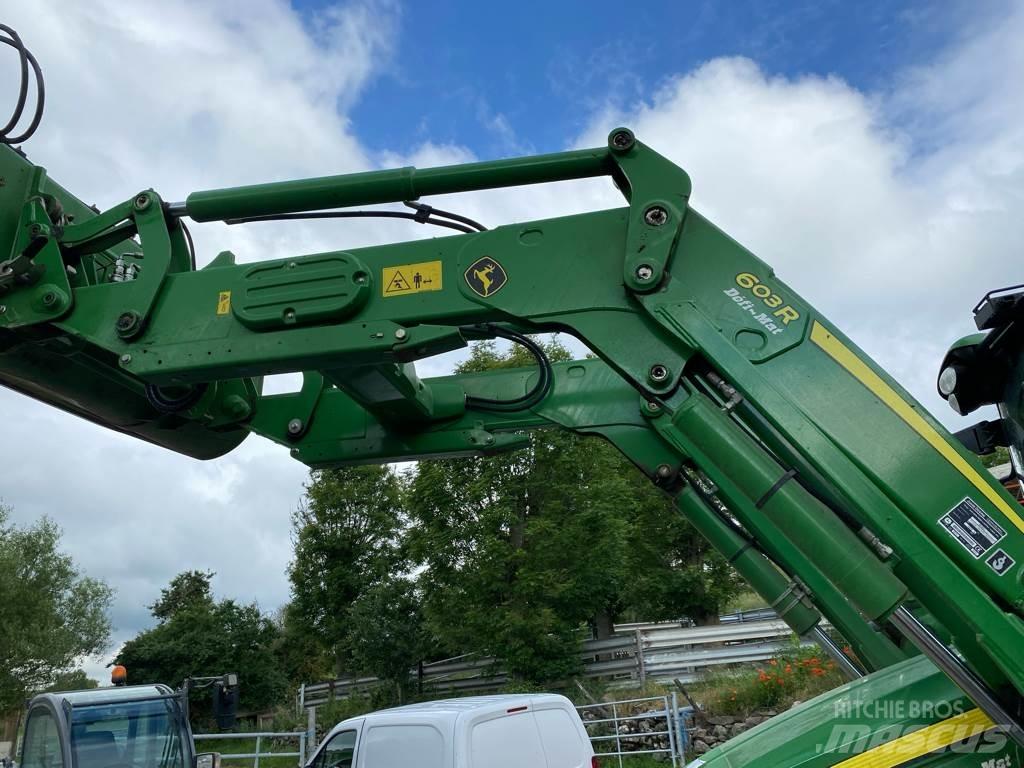 John Deere 6110M الجرارات