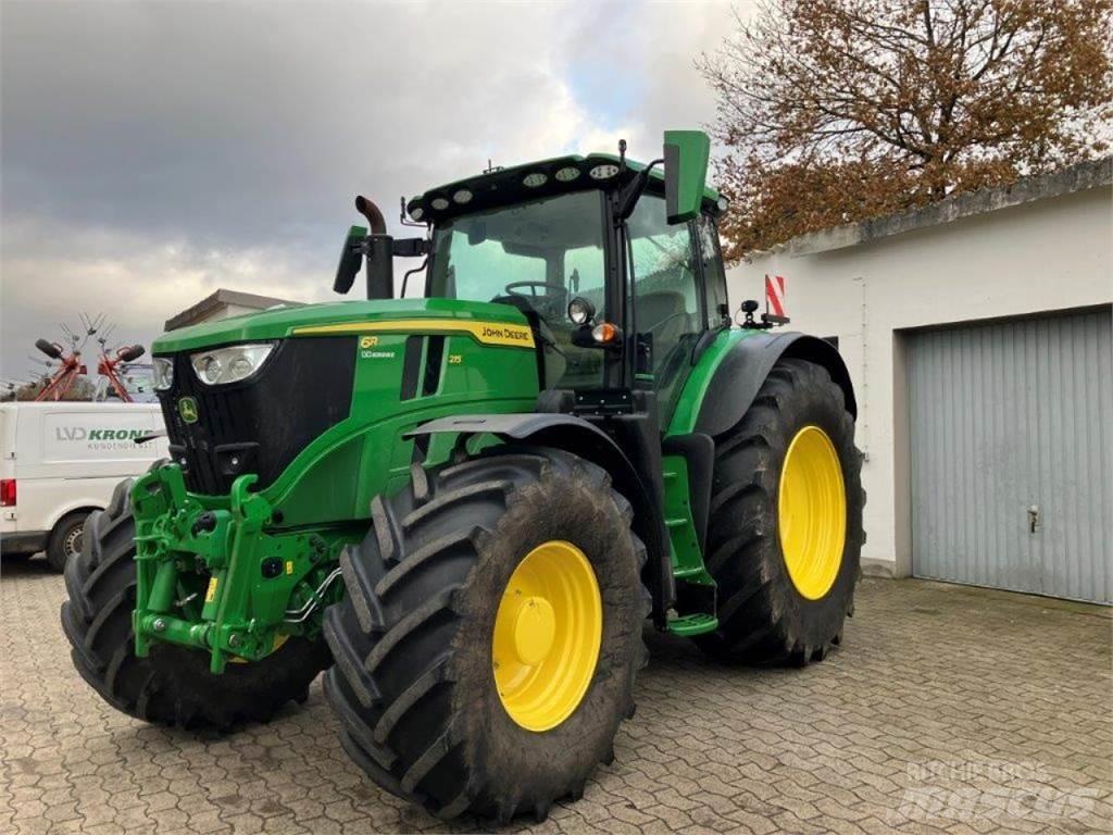 John Deere 6R 215 الجرارات