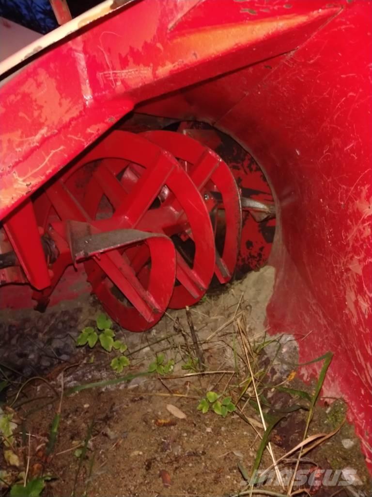 Esko 240 قاذفات الجليد