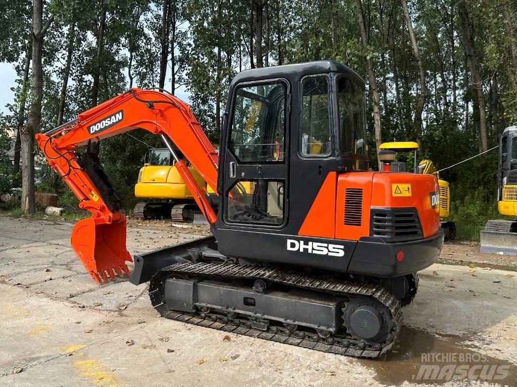 Doosan DH 55 حفارات صغيرة أقل من 7 طن (حفارات صغيرة)