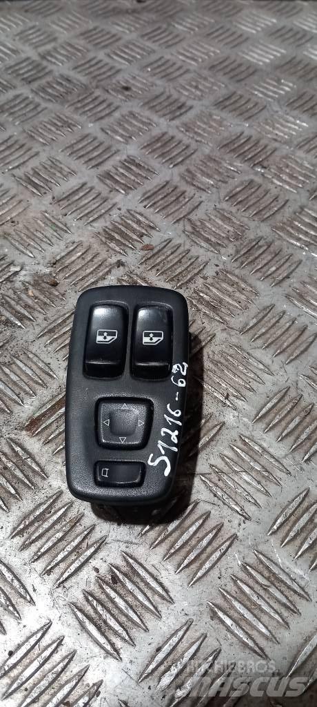 Scania R 440   1445793 كابينة والداخلية