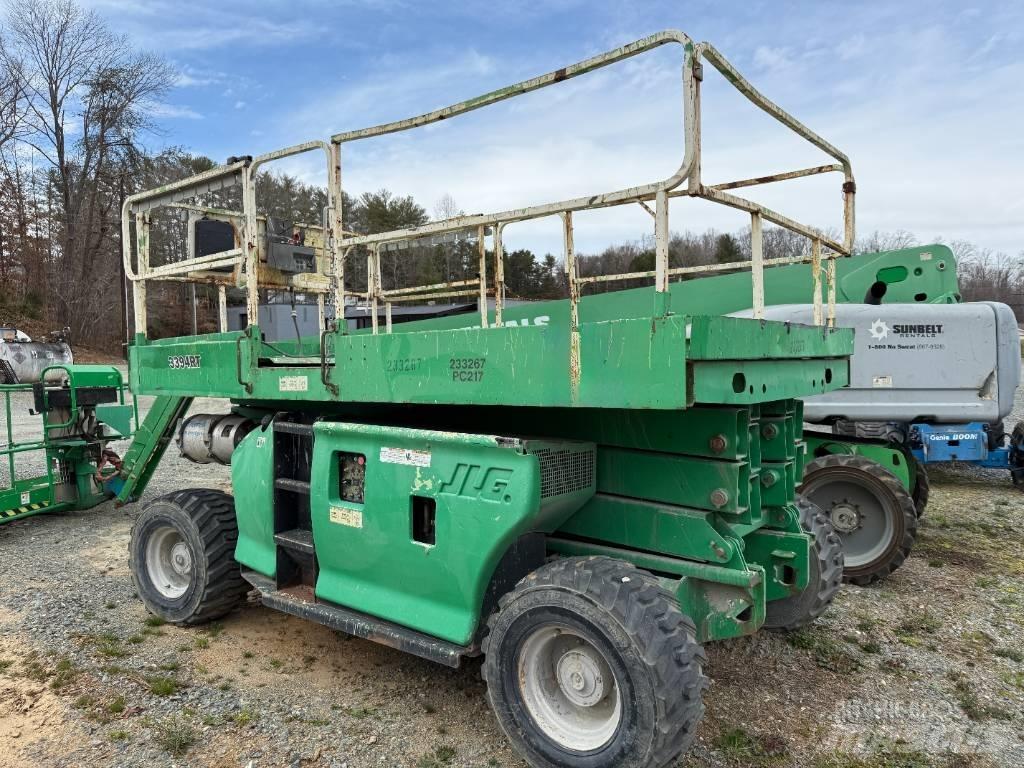 JLG 3394 RT رافعات مقصية الشكل