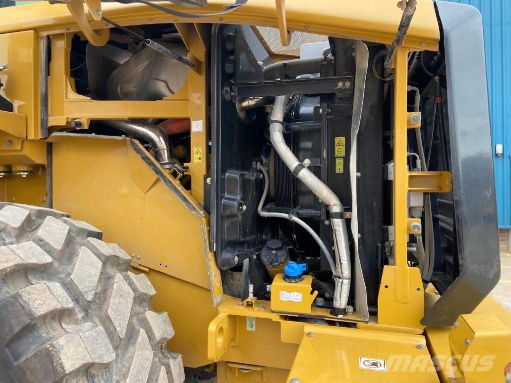 CAT 950GC لوادر بعجل