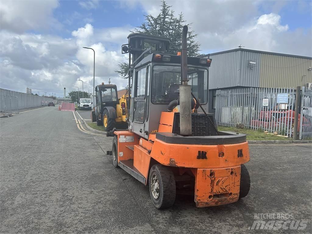 Kalmar DCD70-6 شاحنات الديزل