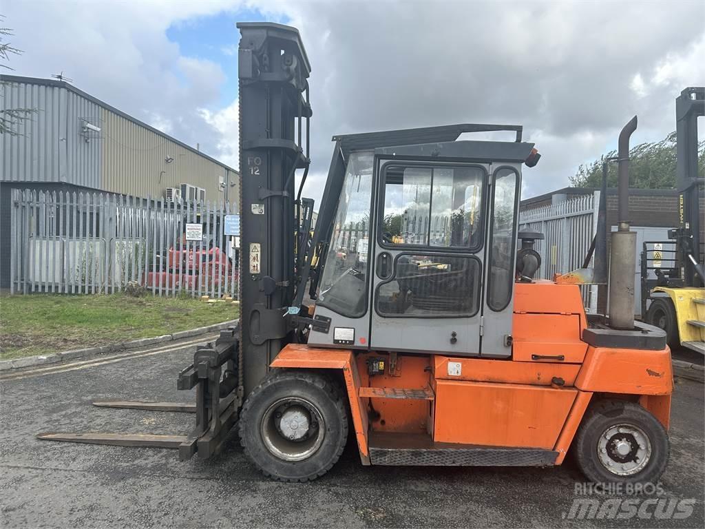 Kalmar DCD70-6 شاحنات الديزل