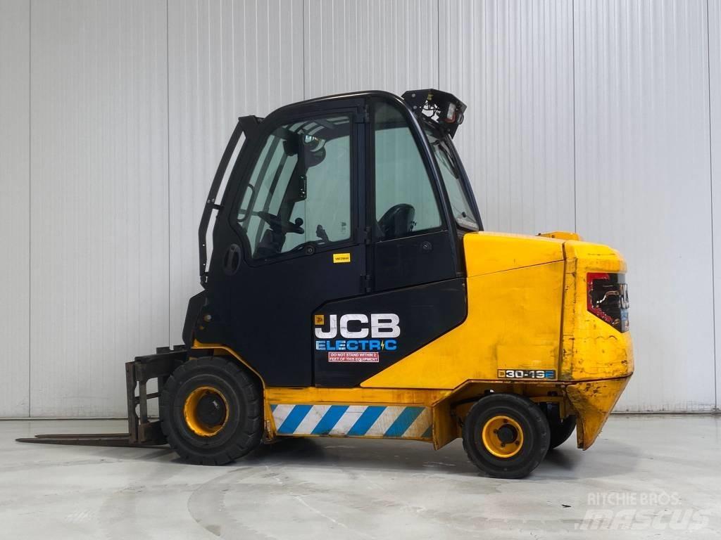 JCB TLT30-19E شاحنات ذات رافعات شوكية تعمل بالكهرباء