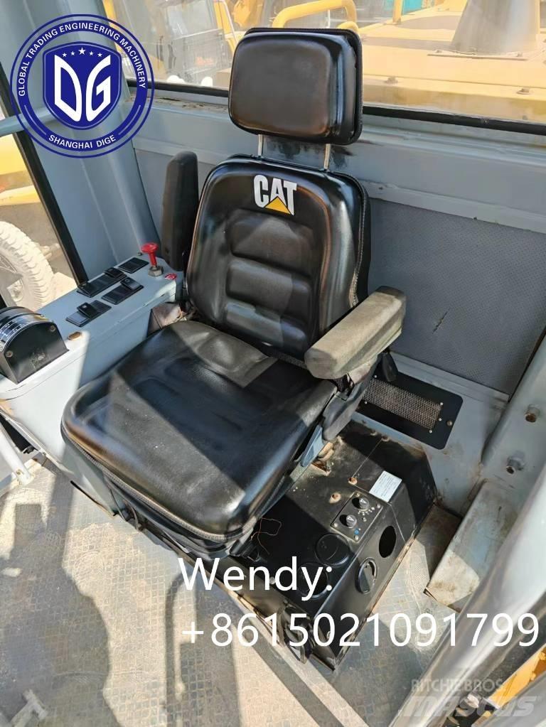 CAT CAT140K معدات تمهيد الطرق