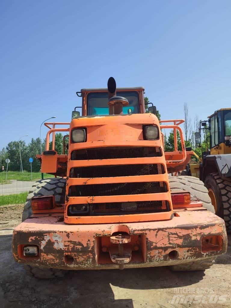 Fiat-Hitachi W 190 لوادر بعجل
