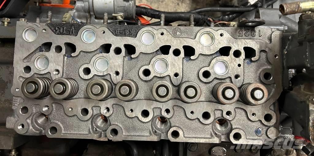 Kubota L 4630 GSTC جرارات مدمجة