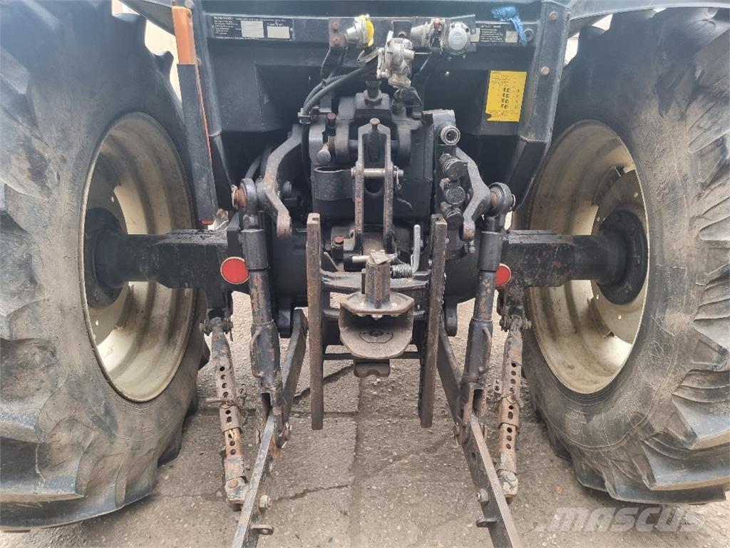 Valtra Valmet 900 الجرارات