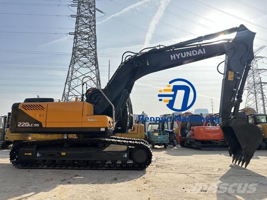 Hyundai R220LC-9S حفارات زحافة