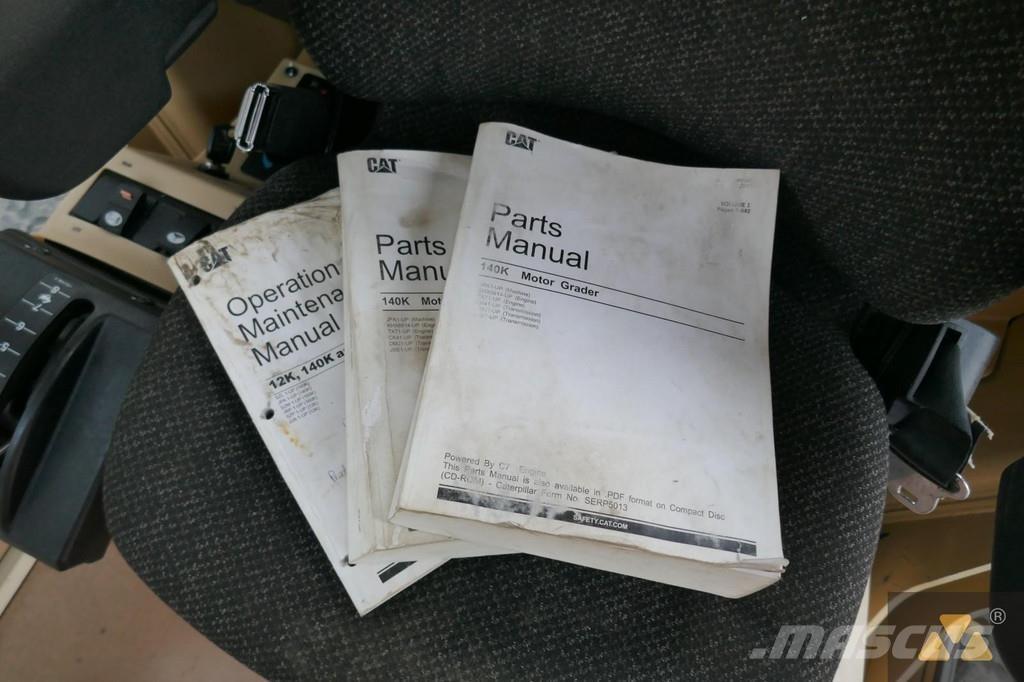 CAT 140K معدات تمهيد الطرق