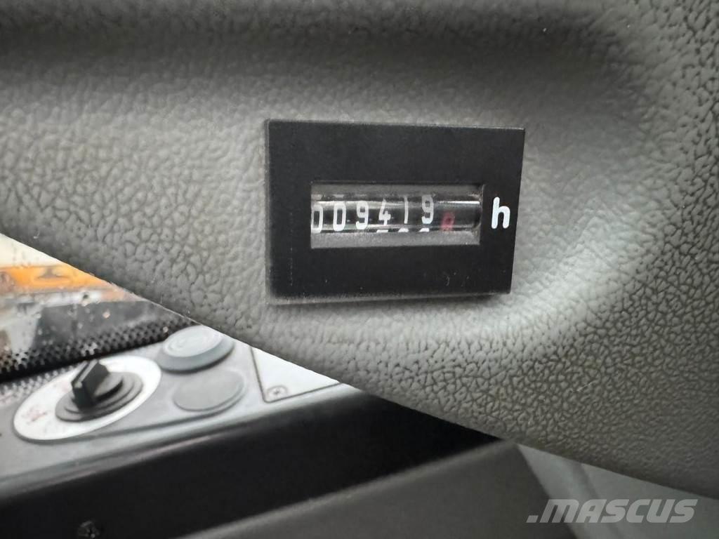 Liebherr LH 26 M مناولات المخلفات / مناولات صناعية