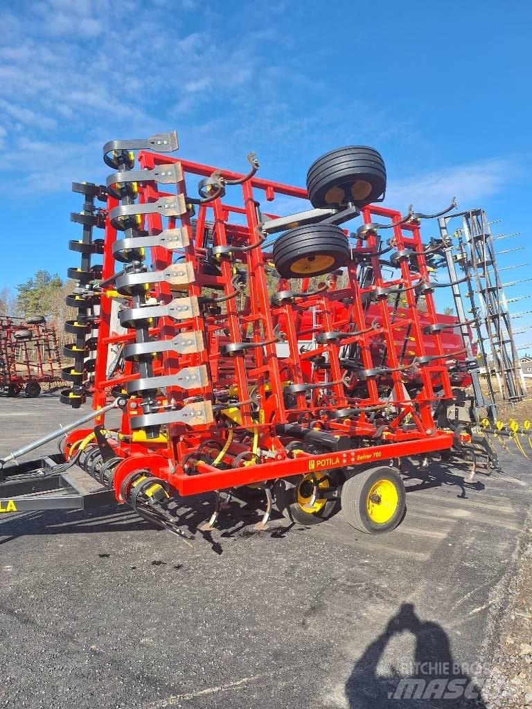 Potila Solver 700 كاسحات