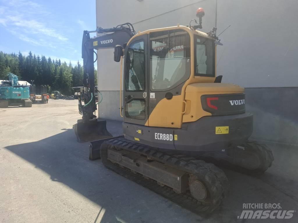 Volvo ECR 88 D حفارات وسط 7 طن - 12 طن