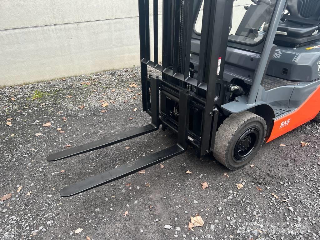Toyota 02-8FGF15 شاحنات LPG