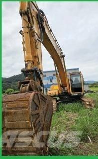 Hyundai Robex 300 LC حفارات زحافة