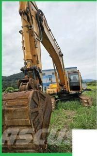 Hyundai Robex 300 LC حفارات زحافة