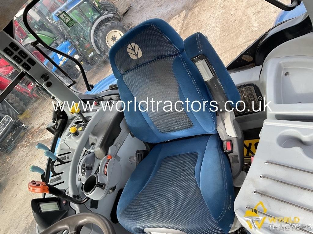 New Holland T 7.245 الجرارات