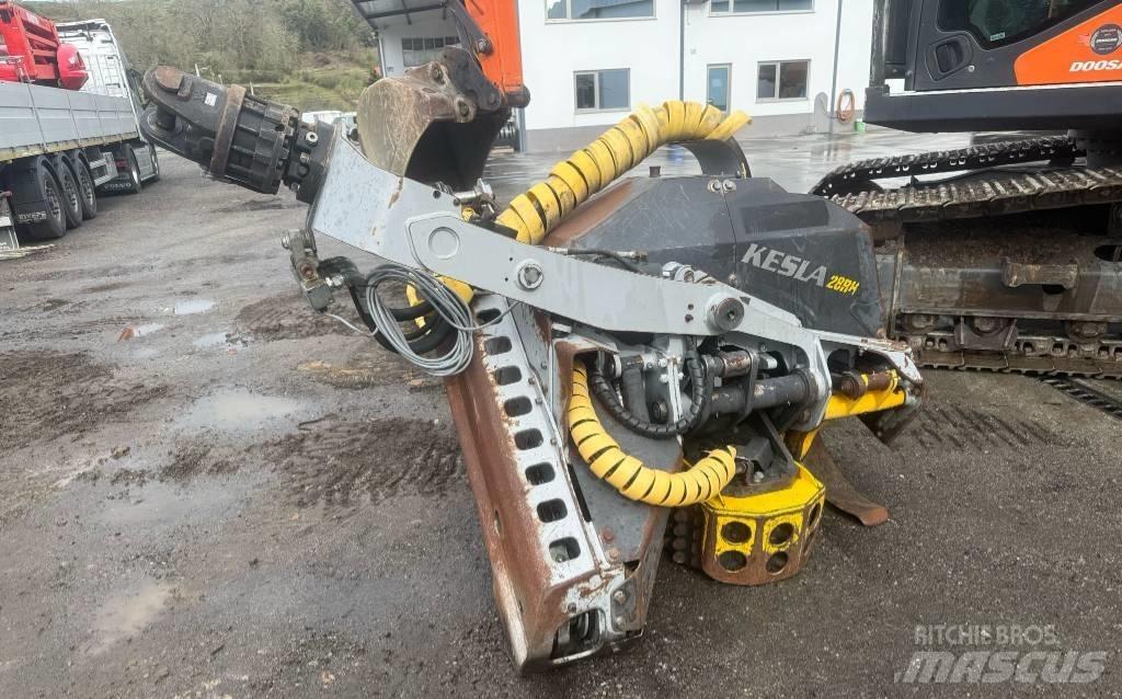 Doosan DX 235 LC حصادات
