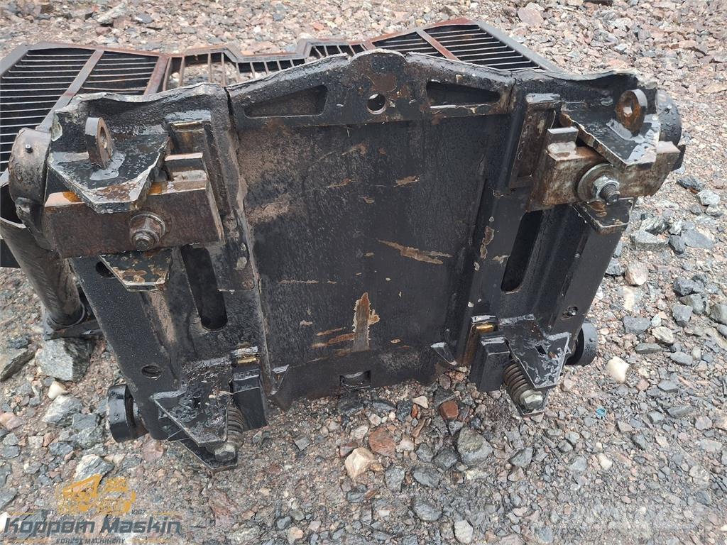 Komatsu 845 مكونات أخرى