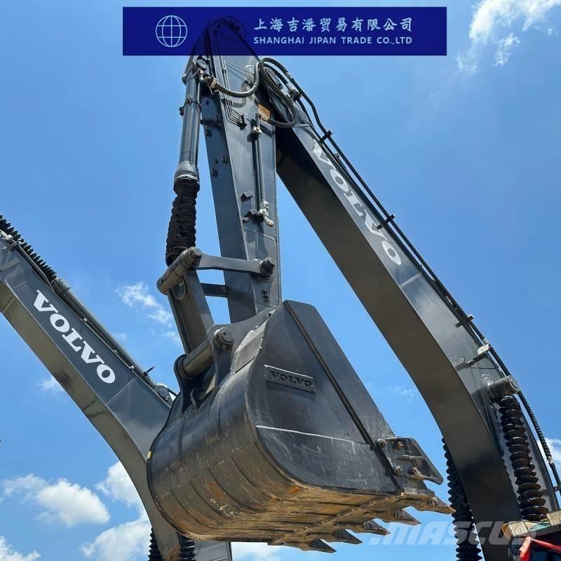 Volvo EC 220 حفارات زحافة
