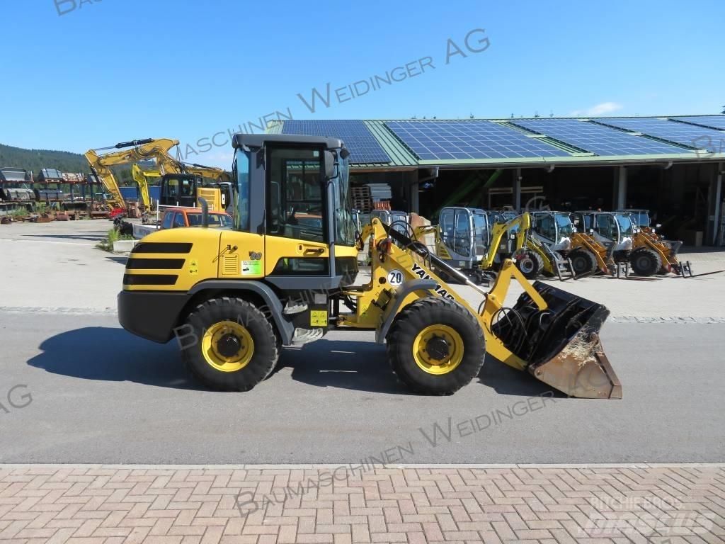 Yanmar V 80 لوادر بعجل