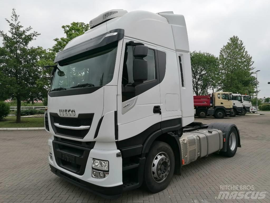 Iveco AS 440 ST/P وحدات الجر