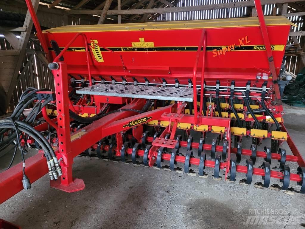 Väderstad Rapid400C مثاقيب