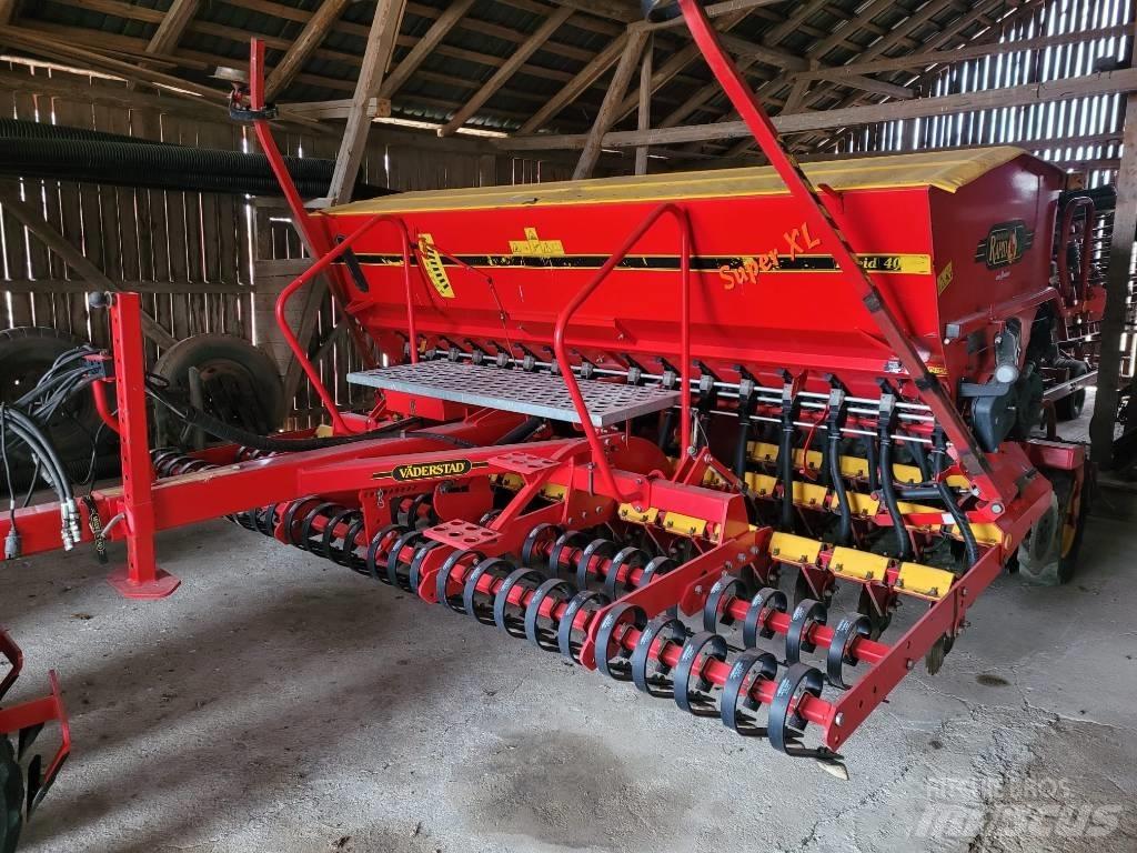 Väderstad Rapid400C مثاقيب