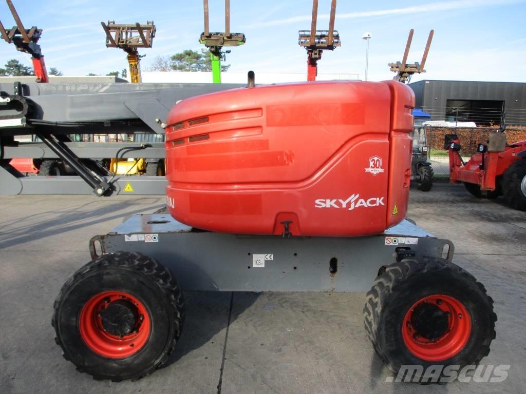 SkyJack SJ 51 AJ (725) رافعات ذراع ذاتية الحركة مدمجة