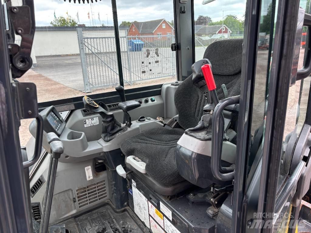 Komatsu PC55 MR-5E0 حفارات صغيرة أقل من 7 طن (حفارات صغيرة)
