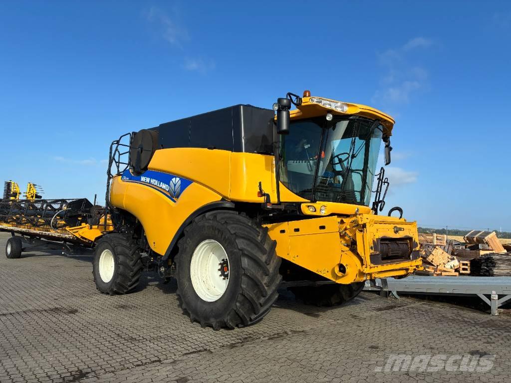 New Holland CR 9080 حصادات