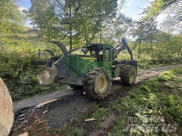 John Deere 640 L ساحبات الأشجار