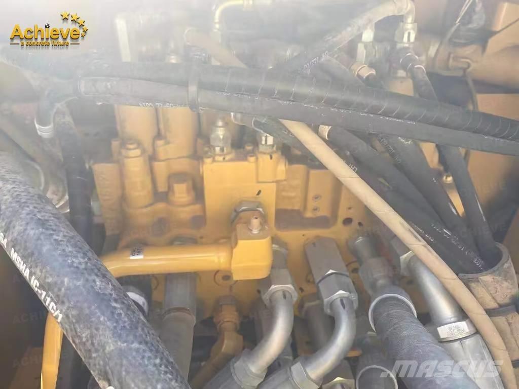 CAT 318D2L حفارات زحافة
