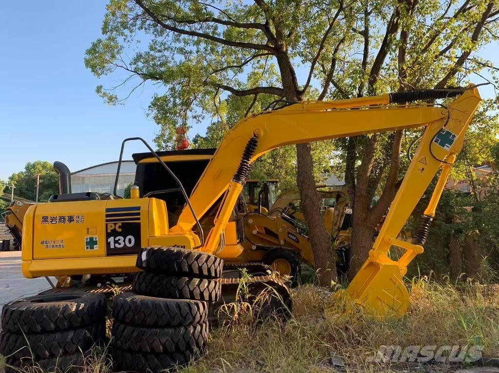Komatsu PC 130 حفارات زحافة