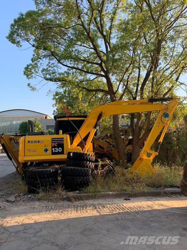 Komatsu PC 130 حفارات زحافة