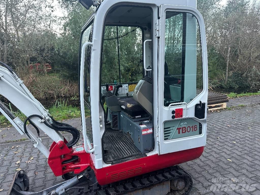 Takeuchi TB 016 حفارات صغيرة أقل من 7 طن (حفارات صغيرة)