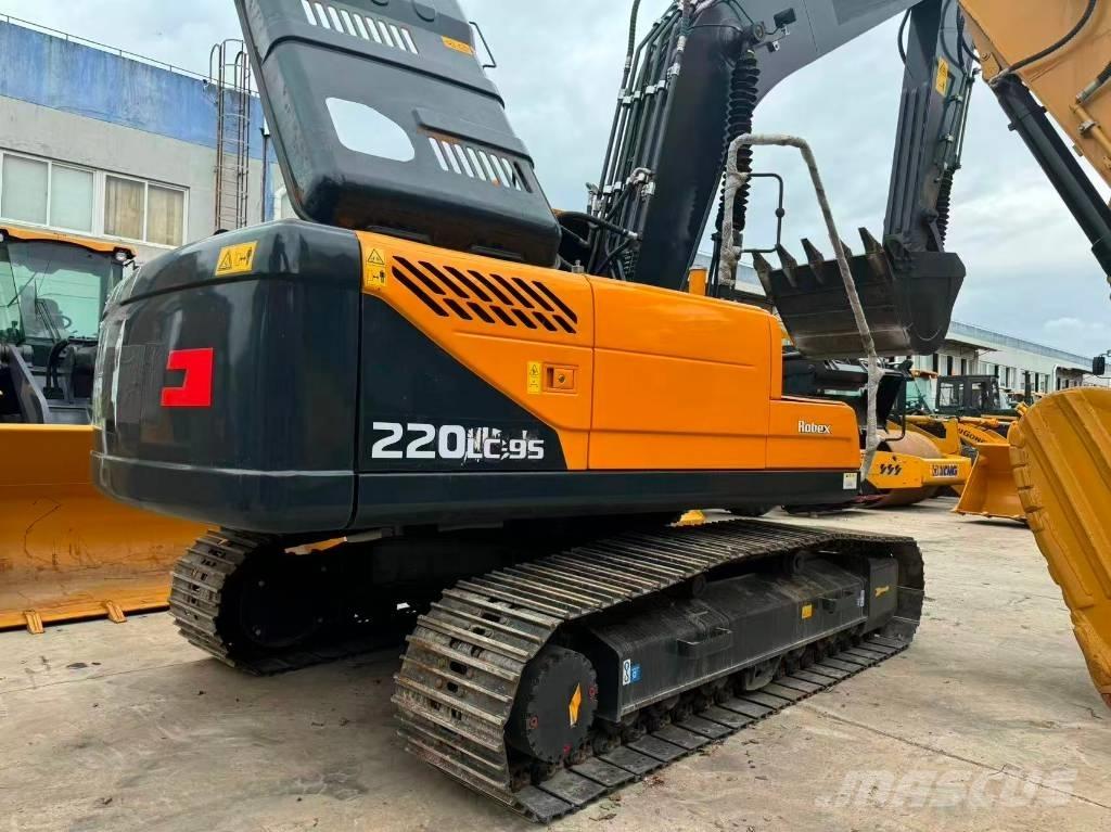 Hyundai R220LC-9S حفارات زحافة