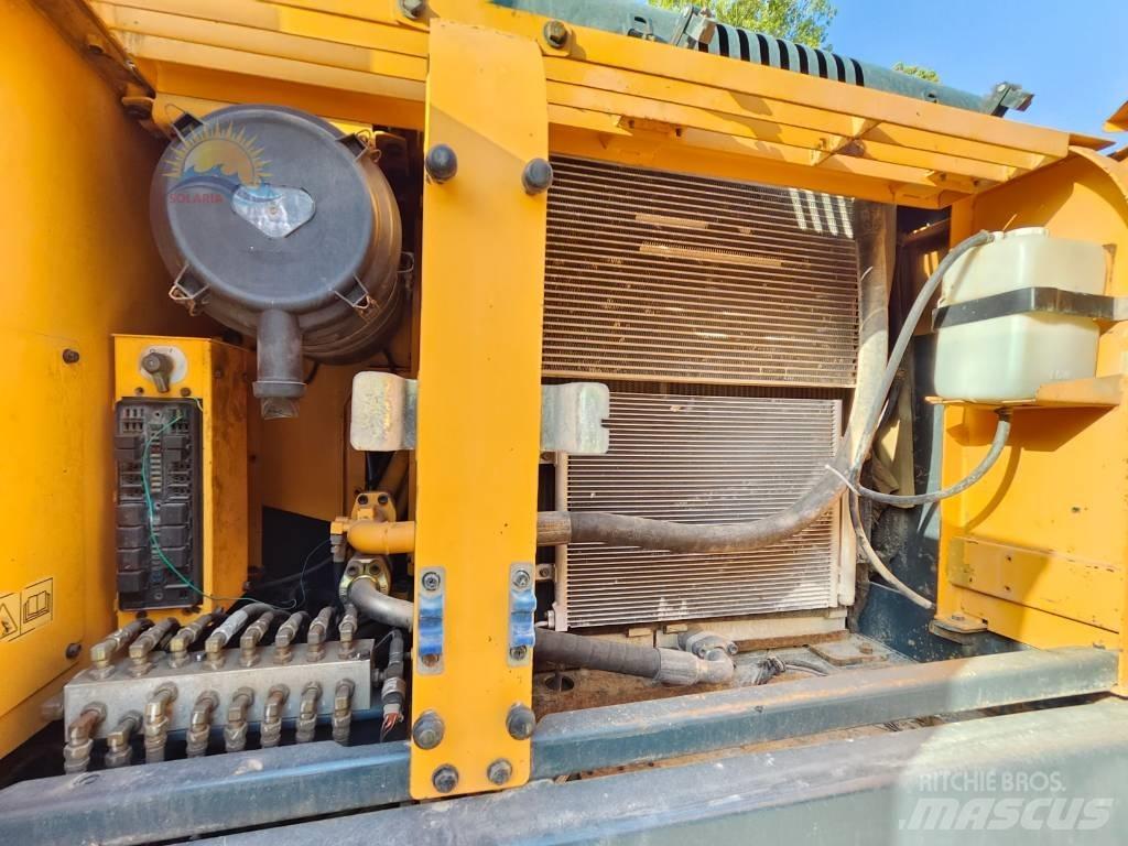 Hyundai R220LC-9S حفارات زحافة