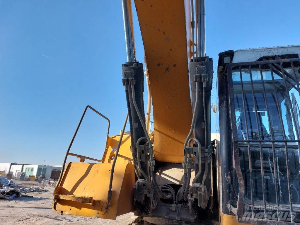 Liebherr R 946 حفارات زحافة